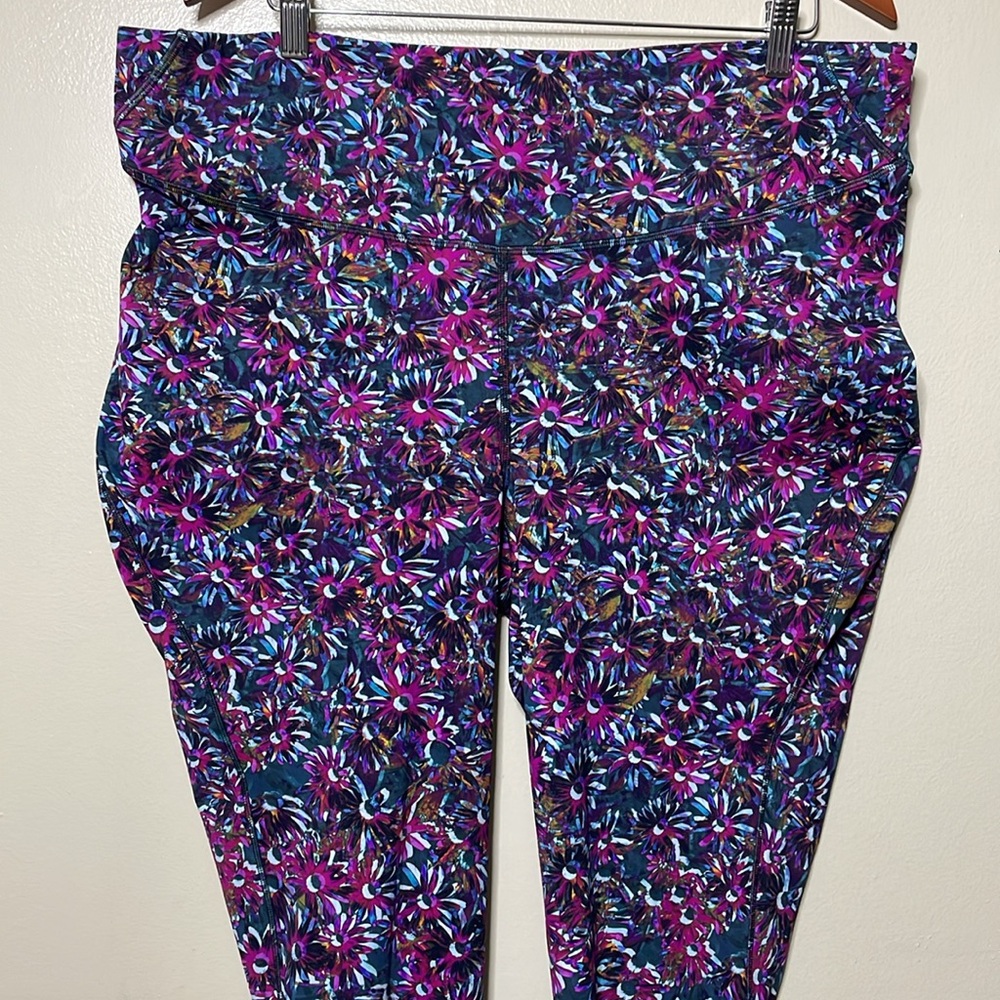 Lululemon Base Pace HR Run Tights 25" Size 20 Floral Electric Multi - Picture 5 of 8